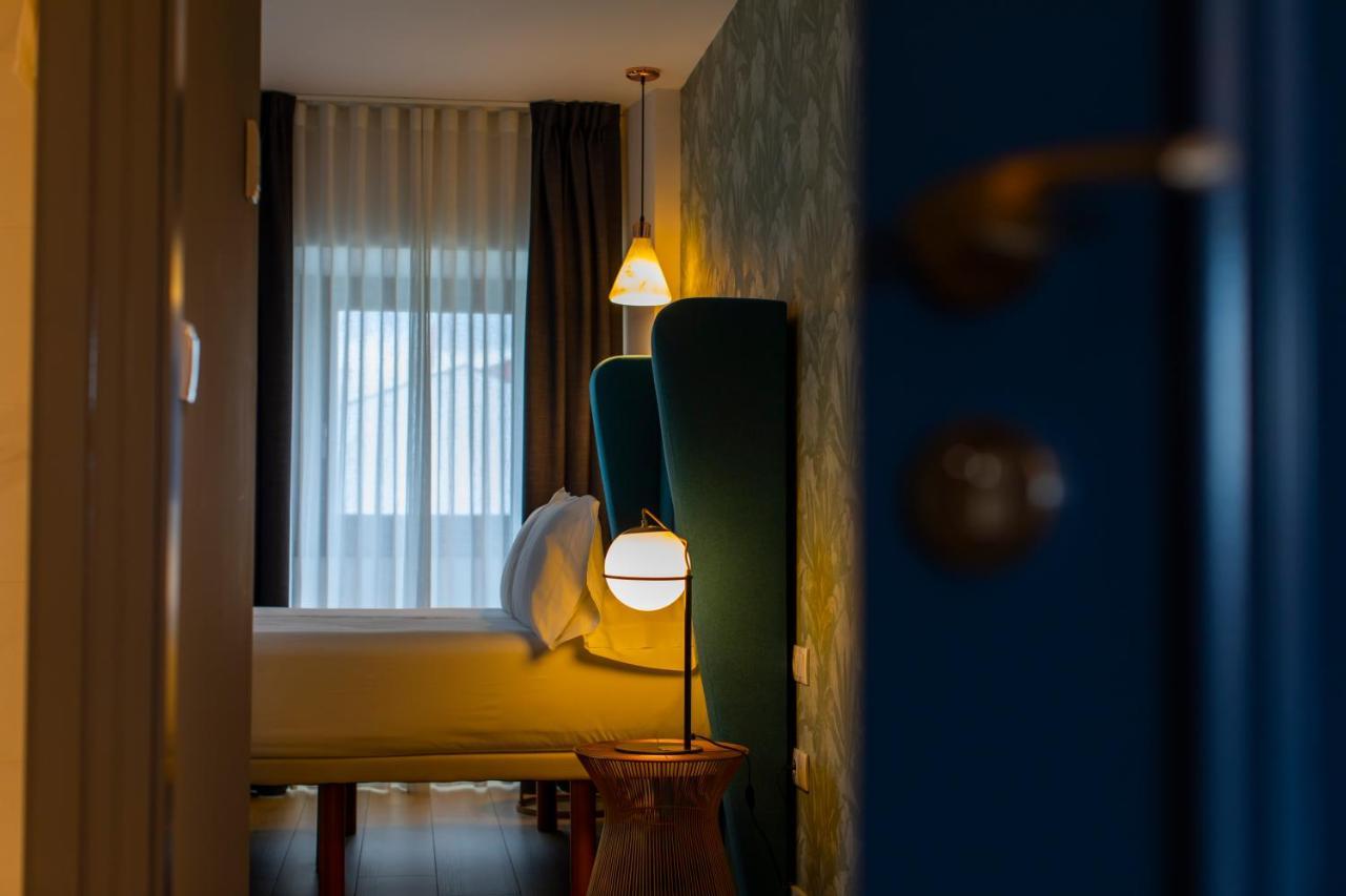 Hotel Javier Montero Ribadeo Esterno foto